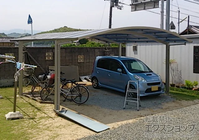 和歌山県和歌山市のYKKAPのカーポート レイナツインポートグラン　積雪～20cm対応 施工例