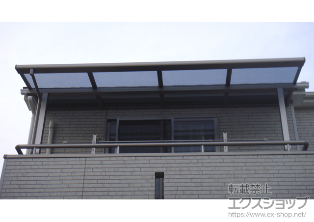 鹿児島県鹿児島市のLIXIL リクシル（トステム）のバルコニー・ベランダ屋根 ライザーテラスII F型 屋根タイプ 単体 積雪〜20cm対応 施工例