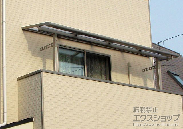 神奈川県厚木市のLIXIL リクシル（トステム）のバルコニー・ベランダ屋根 ライザーテラスII F型 屋根タイプ 単体 積雪〜20cm対応 施工例
