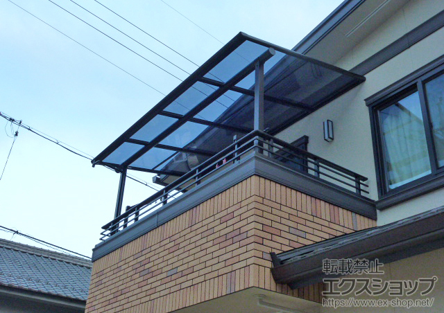 広島県府中市ののバルコニー・ベランダ屋根 ヴェクターテラス F型 屋根タイプ 単体 積雪〜20cm対応 施工例