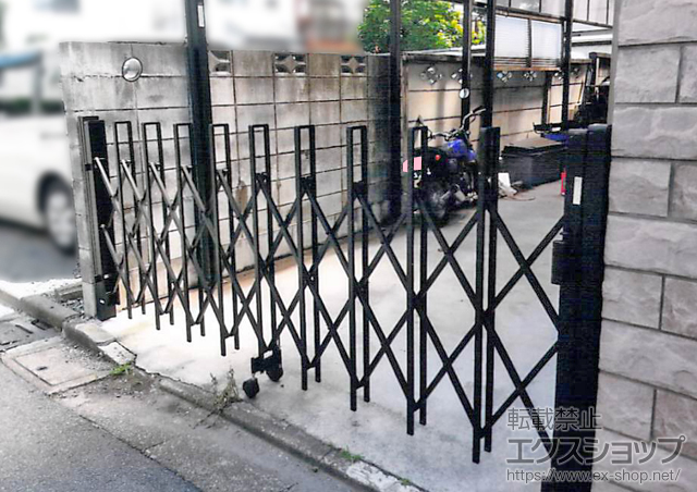 東京都練馬区ののカーゲート トリップゲート RA型 ノンレール 片開き 施工例