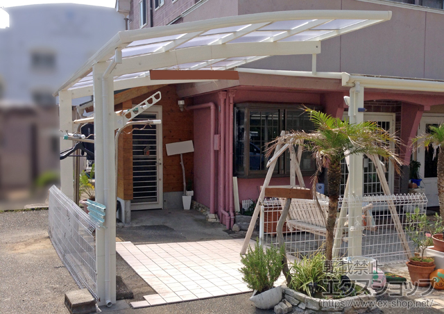 高知県安芸郡東洋町ののカーポート レイナポートグラン　積雪〜20cm対応＋水平式物干し 2本入 (カーポート柱用) 施工例