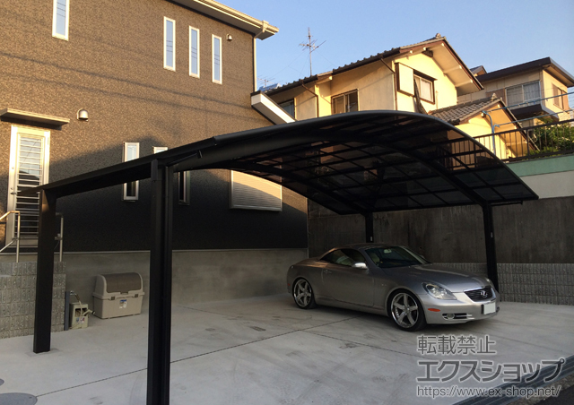 大阪府泉南郡熊取町のLIXIL リクシル（トステム）のカーポート リベルポートシグマIII 3台用 積雪〜20cm対応 施工例