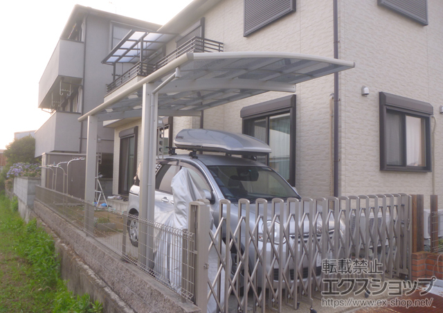 兵庫県揖保郡太子町ののカーポート プレシオスポート 積雪〜20cm対応+プレシオスポート 収納式物干し セット2型 2本入り 施工例