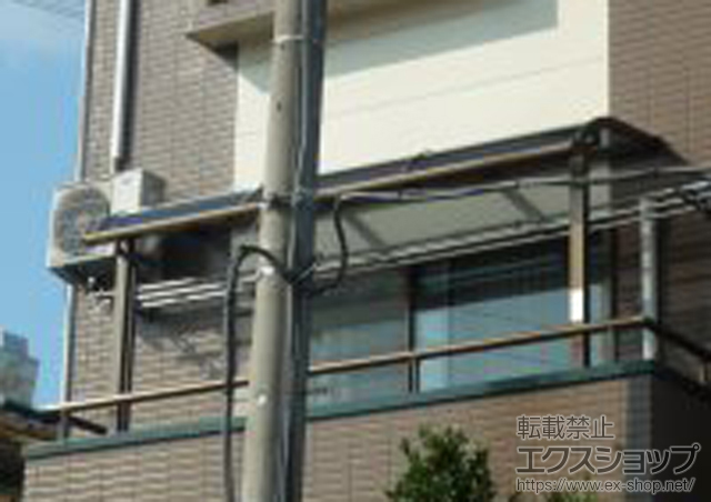 埼玉県北葛飾郡杉戸町のLIXIL リクシル（トステム）のバルコニー・ベランダ屋根 ライザーテラスII R型 屋根タイプ 単体 積雪〜20cm対応 施工例