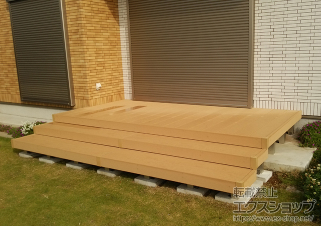 茨城県古河市のの AP  リウッドデッキ 200+段床セット2段 正面タイプ+段床セット2段 正面タイプ 施工例