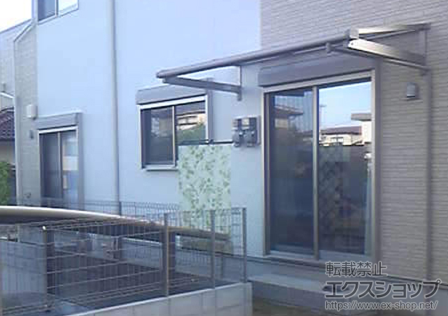 兵庫県神戸市のLIXIL リクシル（トステム）のバルコニー・ベランダ屋根 ライザーテラスII F型 ルーフタイプ 単体 積雪〜20cm対応 施工例