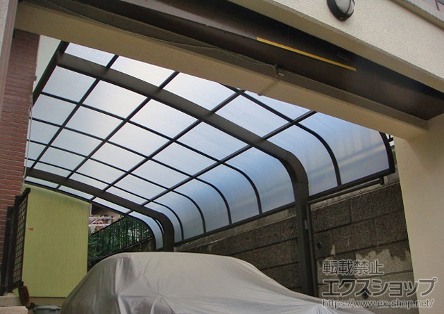 神奈川県横浜市のLIXIL リクシル（トステム）のカーポート テールポートシグマIII 積雪〜20cm対応 施工例