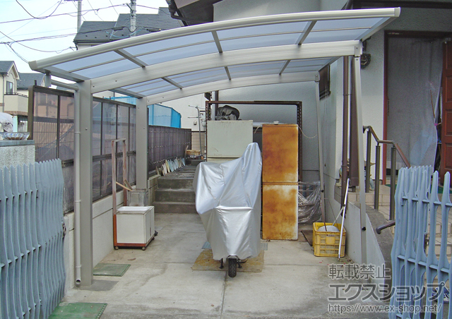 埼玉県所沢市ののカーポート プレシオスポート 積雪〜20cm対応+プレシオスポート用 着脱式サポート2本入 施工例