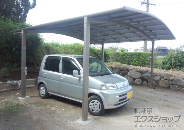 鹿児島県鹿児島市のLIXIL リクシル（トステム）のカーポート カーブポートシグマIII ワイド 積雪〜20cm対応+屋根材ホルダー 施工例