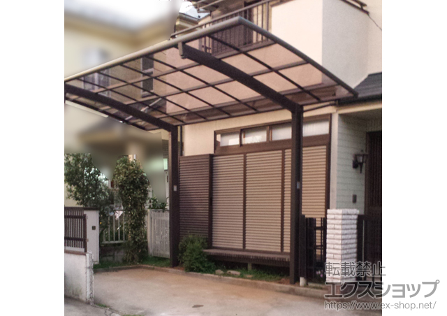 埼玉県上尾市のLIXIL リクシル（トステム）のカーポート レグナスポートシグマIII 積雪〜20cm対応+着脱式サポート柱　ロング柱28用　1本入り 施工例