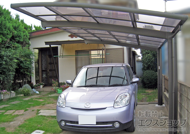 埼玉県加須市のLIXIL リクシル（トステム）のカーポート カーブポートシグマIII 耐風圧強度仕様 積雪〜30cm対応 施工例