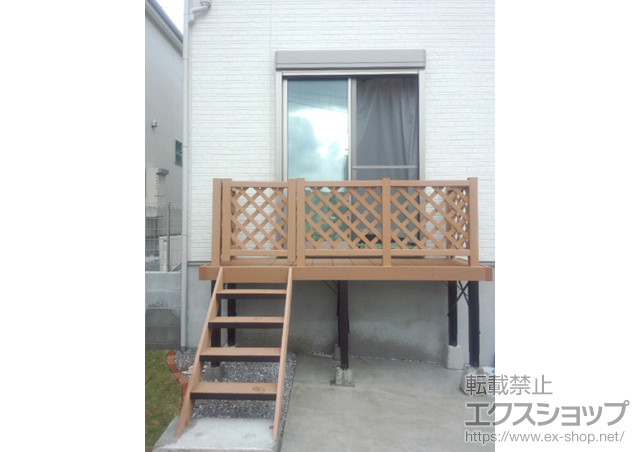 神奈川県横浜市ののウッドデッキ リウッドデッキ 200+階段式リウッドステップ5型 Lタイプ 4段+リウッドデッキフェンス2型<ラチス格子> 施工例