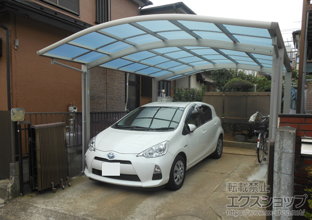 神奈川県厚木市ののカーポート レイナツインポートグラン　積雪〜20cm対応＋屋根ふき材補強部品(2セット) 施工例