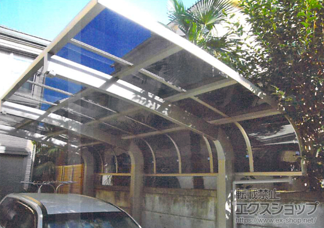 東京都世田谷区のLIXIL リクシル（トステム）のカーポート テールポートシグマIII 1500 積雪〜50cm対応着脱式サポート柱 1本入り+柱ガード 1本入り 施工例