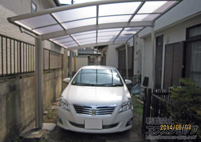 埼玉県日高市ののカーポート レイナポートグラン　積雪〜20cm対応＋着脱式サポート(2本入り) 施工例