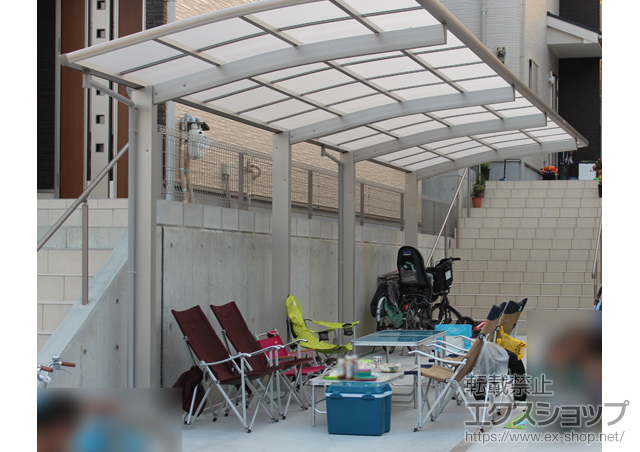 大阪府羽曳野市ののカーポート プレシオスポート 縦連棟 積雪〜20cm対応 施工例