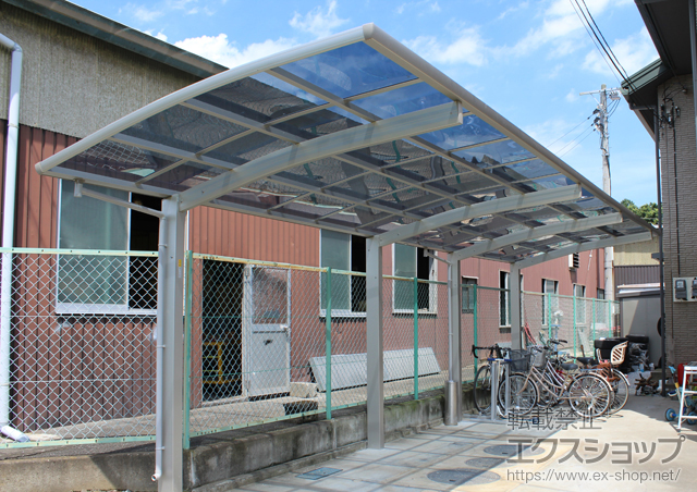 埼玉県上尾市ののカーポート プレシオスポート 縦連棟 積雪〜20cm対応 施工例