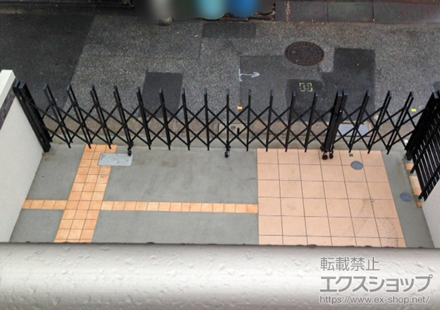 東京都足立区ののカーゲート トリップゲート RB型 ノンレール 両開き親子 54WO(13S+41M) 施工例