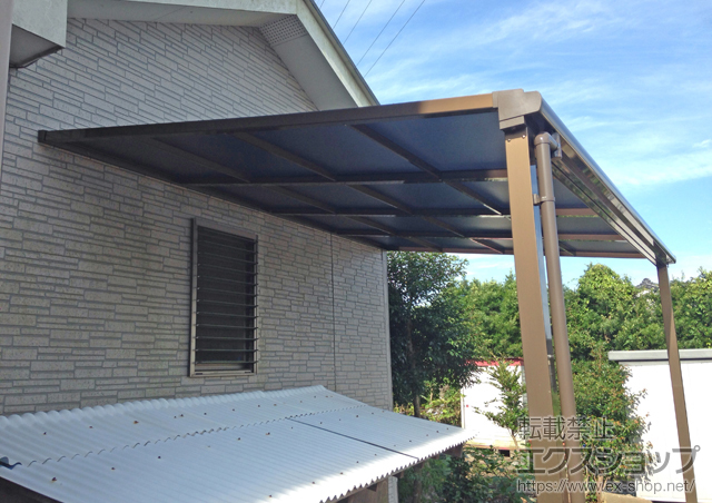 鹿児島県姶良市のLIXIL リクシル（トステム）のテラス屋根 ライザーテラスII F型 テラスタイプ 単体 積雪〜20cm対応 施工例