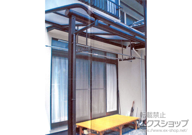 岡山県岡山市ののテラス屋根 プレシオステラス R型 テラスタイプ 単体 積雪〜20cm対応+吊り下げ式物干し　標準2本入り 施工例