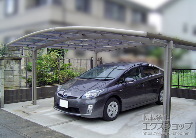 栃木県下野市のLIXIL リクシル（トステム）のカーポート カーブポートシグマIII ワイド 積雪〜20cm対応 施工例