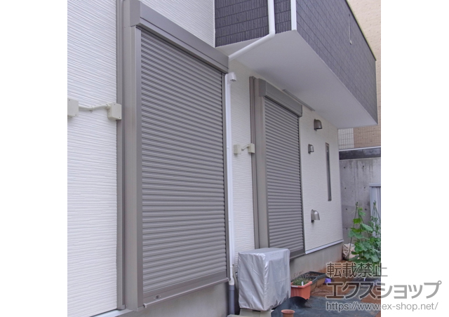 東京都町田市のLIXIL リクシル（トステム）の窓シャッター リフォームシャッター イタリヤ 電動式 施工例