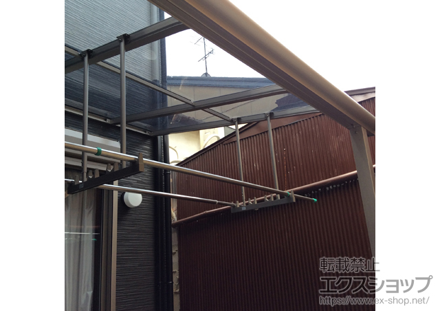 京都府京都市ののテラス屋根 ヴェクターテラス R型 テラスタイプ 単体 積雪〜20cm対応＋吊り下げ物干し ロング 2本入 施工例