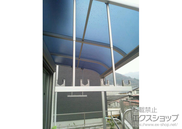 福岡県大野城市ののテラス屋根 プレシオステラス R型 テラスタイプ 単体 積雪〜20cm対応＋吊り下げ式物干し 施工例