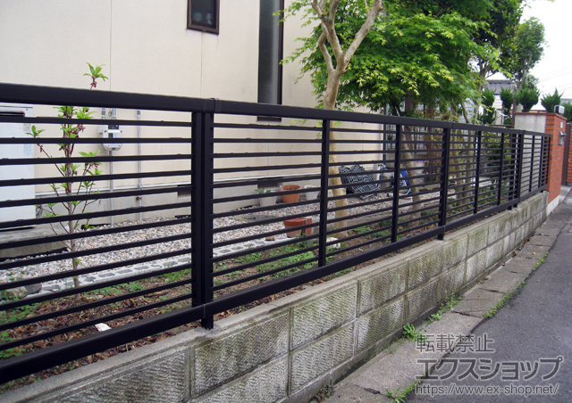 三重県津市ののフェンス・柵 エクスラインフェンス12型　自由柱施工 施工例