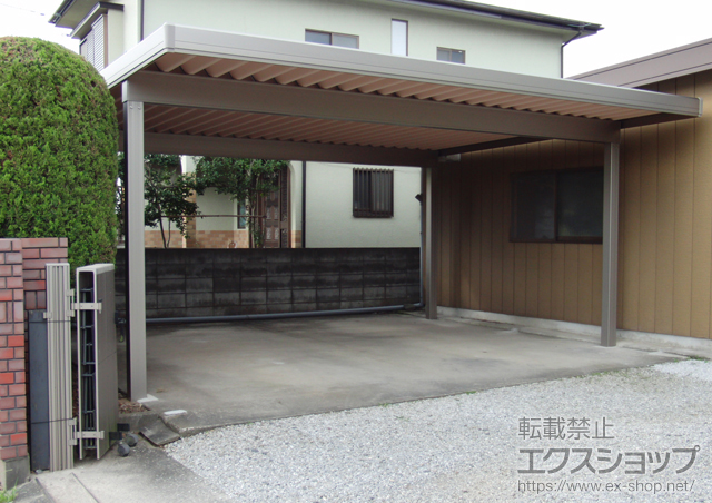 埼玉県比企郡川島町のLIXIL リクシル（トステム）のカーポート テリオスポートIII 1500 2台用 4本柱 積雪〜50cm対応 施工例