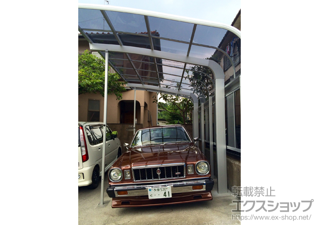 東京都町田市のLIXIL リクシル（トステム）のカーポート テールポートシグマIII 積雪〜20cm対応+テールポートシグマIII 着脱式サポート ロング柱23用 1本入+テールポートシグマIII サイドパネル 施工例