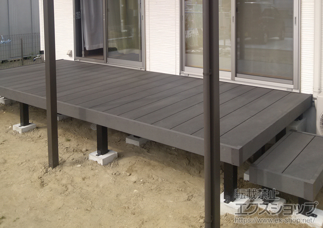 宮城県多賀城市のLIXIL リクシル（トステム）のウッドデッキ リウッドデッキ 200+独立式リウッドステップ2型 施工例