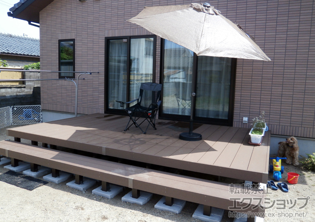 新潟県新発田市ののウッドデッキ リウッドデッキ 200＋段床セット1段 正面タイプ 施工例