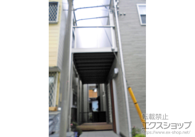 千葉県鎌ケ谷市のLIXIL リクシル（トステム）のバルコニー ビューステージHスタイル パネルマット 連棟 柱建て式 施工例