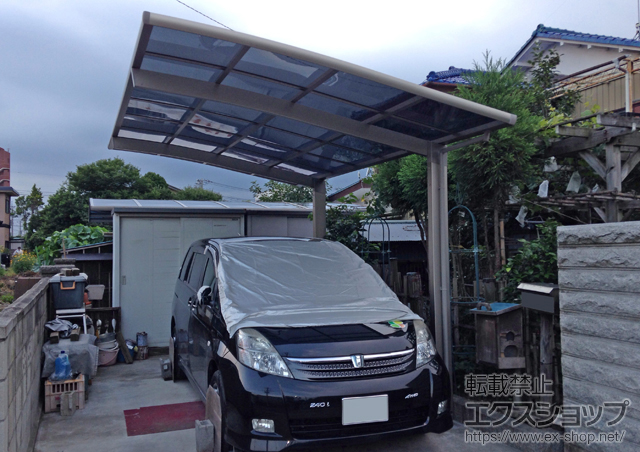 栃木県小山市のLIXIL リクシル（トステム）のカーポート カーブポートシグマIII 積雪〜20cm対応 施工例