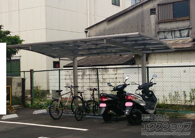 京都府久世郡久御山町のYKKAPのカーポート レイナポートグラン　積雪～20cm対応 施工例