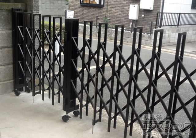 大阪府東大阪市ののカーゲート トリップゲート RC型 ノンレール 片開き親子37DO(12S+25T) 施工例