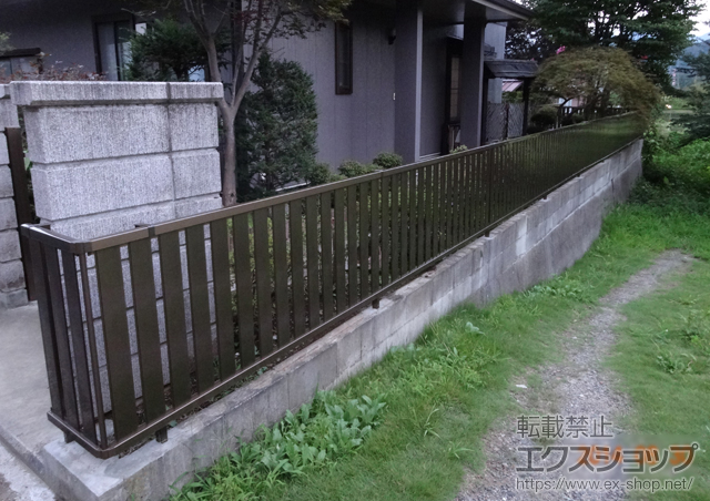 山梨県大月市ののフェンス・柵 ハイミレーヌR4型フェンス フリーポールタイプ 施工例
