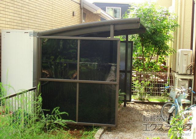 茨城県取手市のLIXIL リクシル（トステム）のサイクルポート・駐輪場 カーブパークシグマIII パネル3面囲い　積雪〜20?対応 施工例