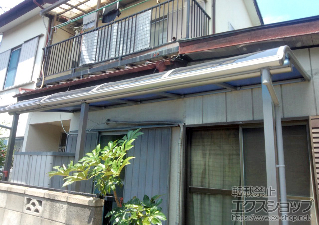 埼玉県久喜市ののカーポート プレシオステラス R型 テラスタイプ 連棟　積雪〜20cm対応 施工例