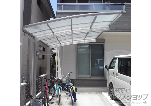 愛知県豊橋市ののカーポート プレシオスポート 積雪〜20cm対応＋収納式物干しセット2型 標準タイプ 2本入り 施工例