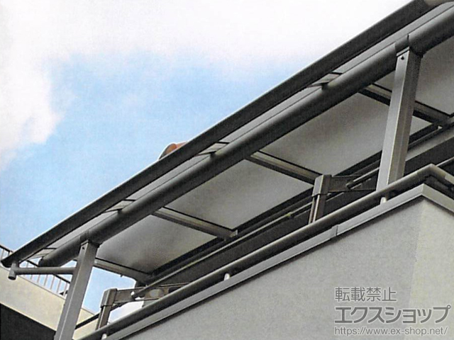 東京都練馬区ののバルコニー・ベランダ屋根 プレシオステラス R型 屋根タイプ 単体 積雪〜20cm対応＋吊り下げ式物干し 施工例