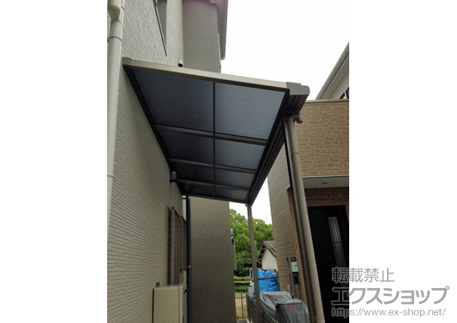 兵庫県尼崎市のLIXIL リクシル（トステム）のテラス屋根 ライザーテラスII F型 テラスタイプ 単体 積雪〜20cm対応 施工例