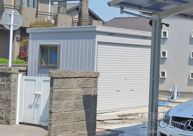 鹿児島県姶良市のイナバ倉庫・ガレージ施工例(バイク保管庫 土間