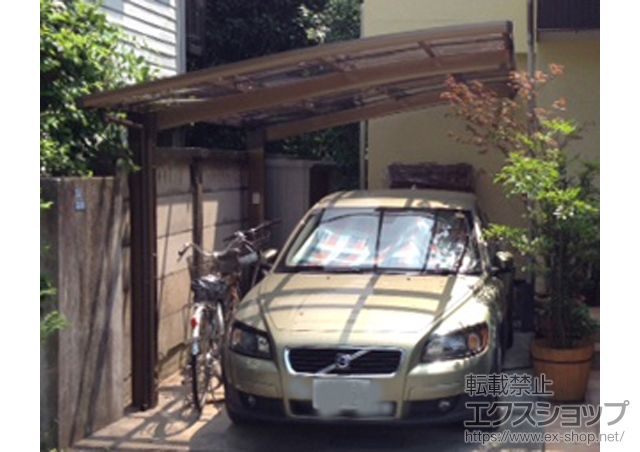 東京都三鷹市のLIXIL リクシル（トステム）のカーポート カーブポートシグマIII 積雪〜20cm対応+カーブポートシグマIII 着脱式サポート柱 標準 1本入 施工例