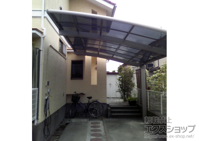 埼玉県比企郡鳩山町のLIXIL リクシル（トステム）のカーポート カーブポートシグマIII 積雪〜20cm対応 施工例