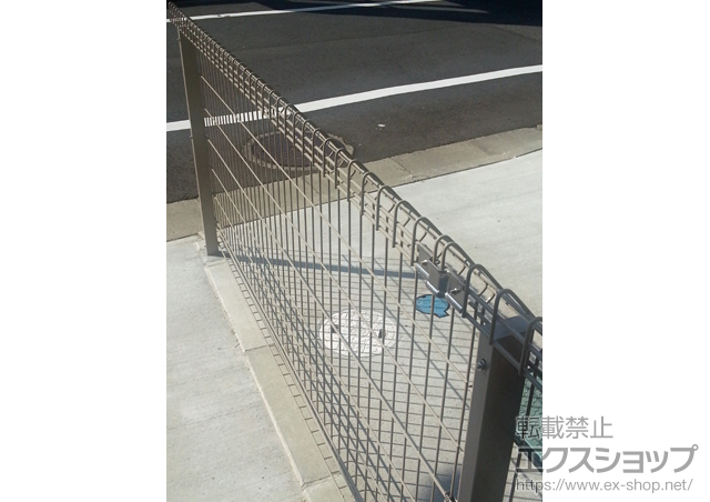 東京都多摩市ののフェンス・柵 メッシュフェンス G10 自由柱方式 傾斜地仕様【特注】 施工例