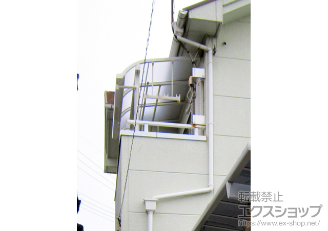 和歌山県紀の川市のLIXIL リクシル（トステム）のバルコニー・ベランダ屋根 ライザーテラスII R型 屋根タイプ 単体 積雪〜20cm対応 施工例
