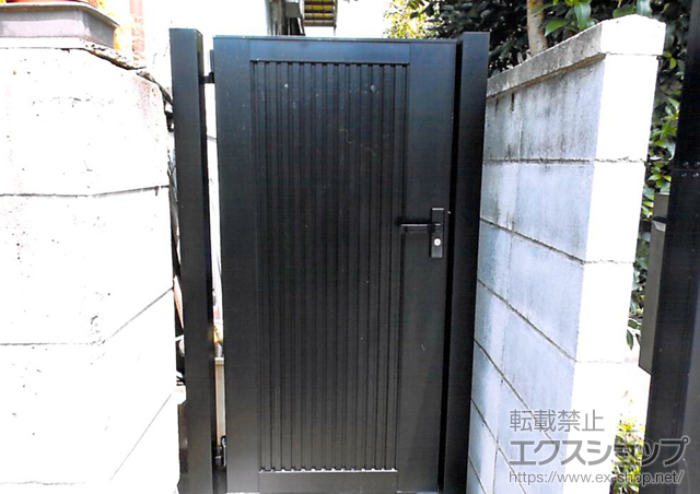 東京都大田区のの門扉 ライシス門扉 6型 たて目隠し 片開き 柱使用 施工例